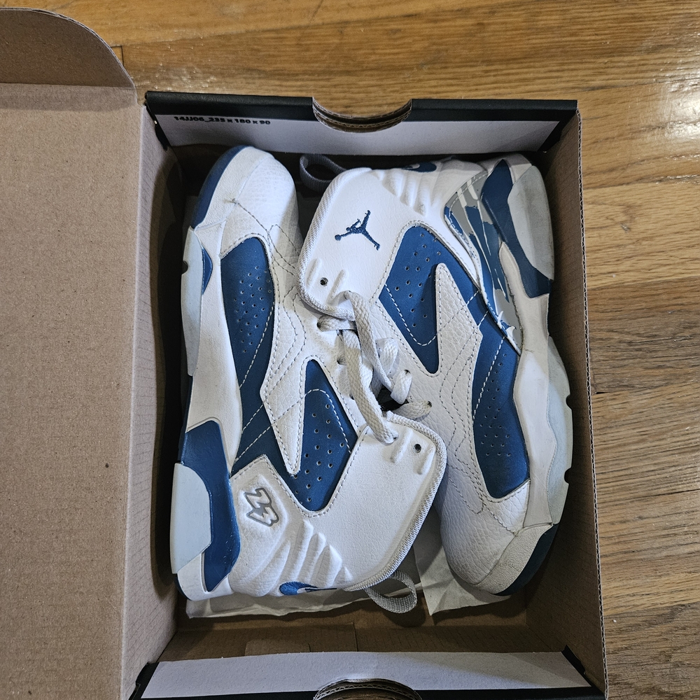 Nike Air Jordan MVP Sneakers